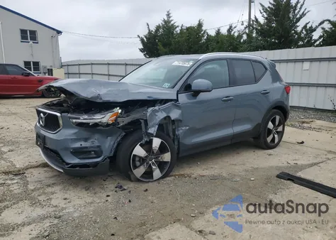 2021 Volvo Xc40 T5 Momentum z USA, uszkodzony, nr VIN YV4162UK7M2563404